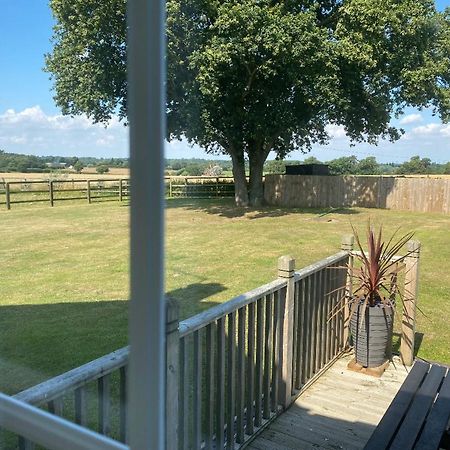 Near Woodbridge The Annexe Eyke Fantastic Views With Dog Secure Garden And Paddock Villa Exterior photo