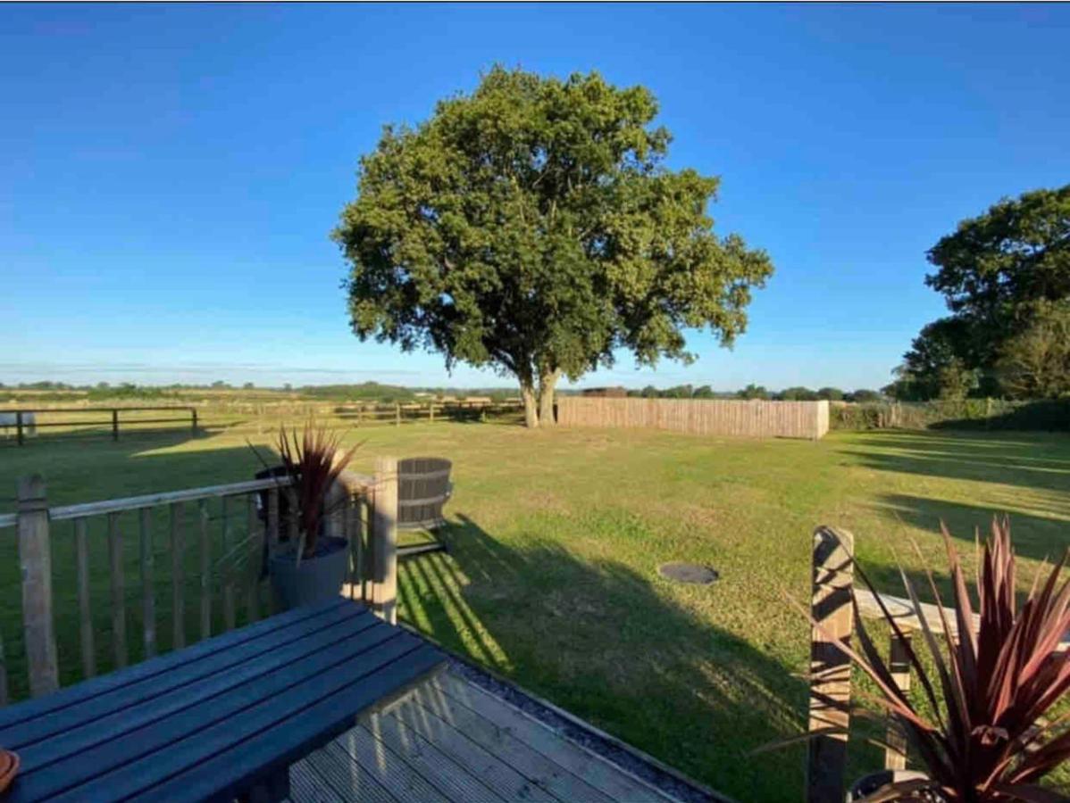 Near Woodbridge The Annexe Eyke Fantastic Views With Dog Secure Garden And Paddock Villa Exterior photo